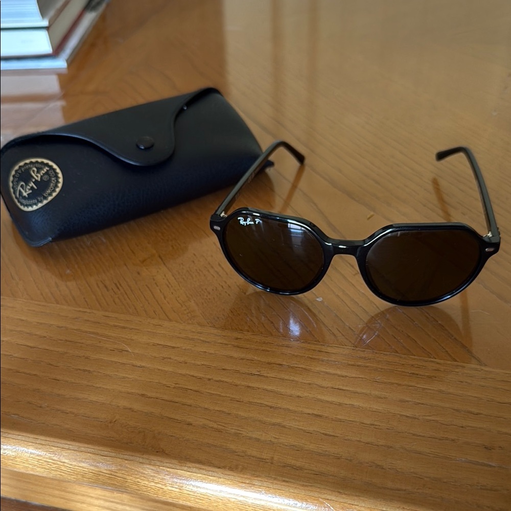 Ray-Ban Black Sunglasses